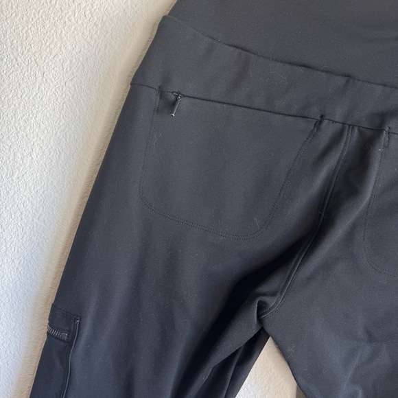 Athleta wander stash black cargo skinny pants size 2 - Picture 5 of 7